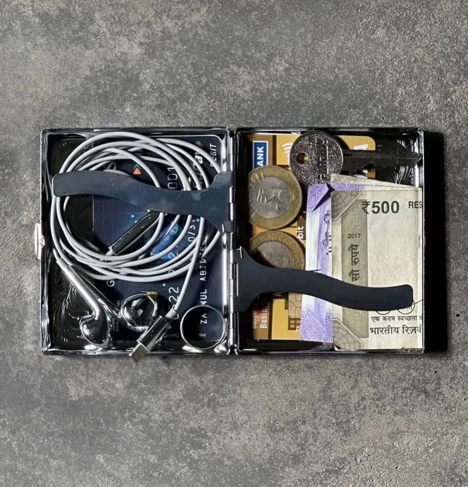 Vintage Cig Wallet 2