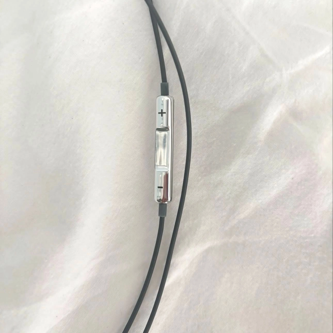 Chrome Earphones 3
