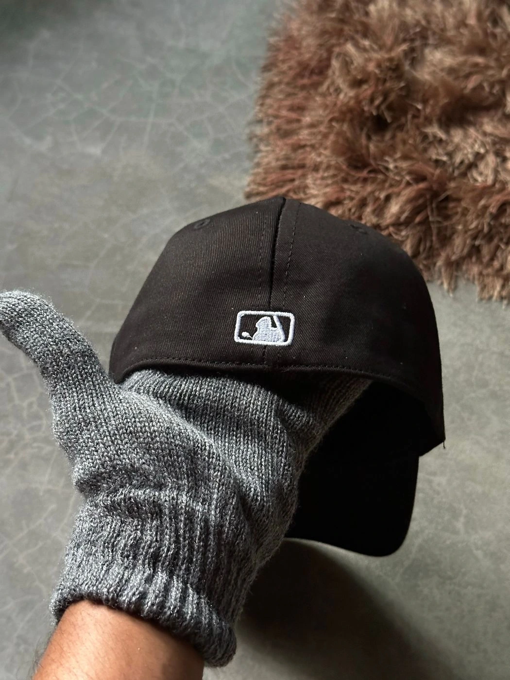 LA Signature Black Fitted Cap 4
