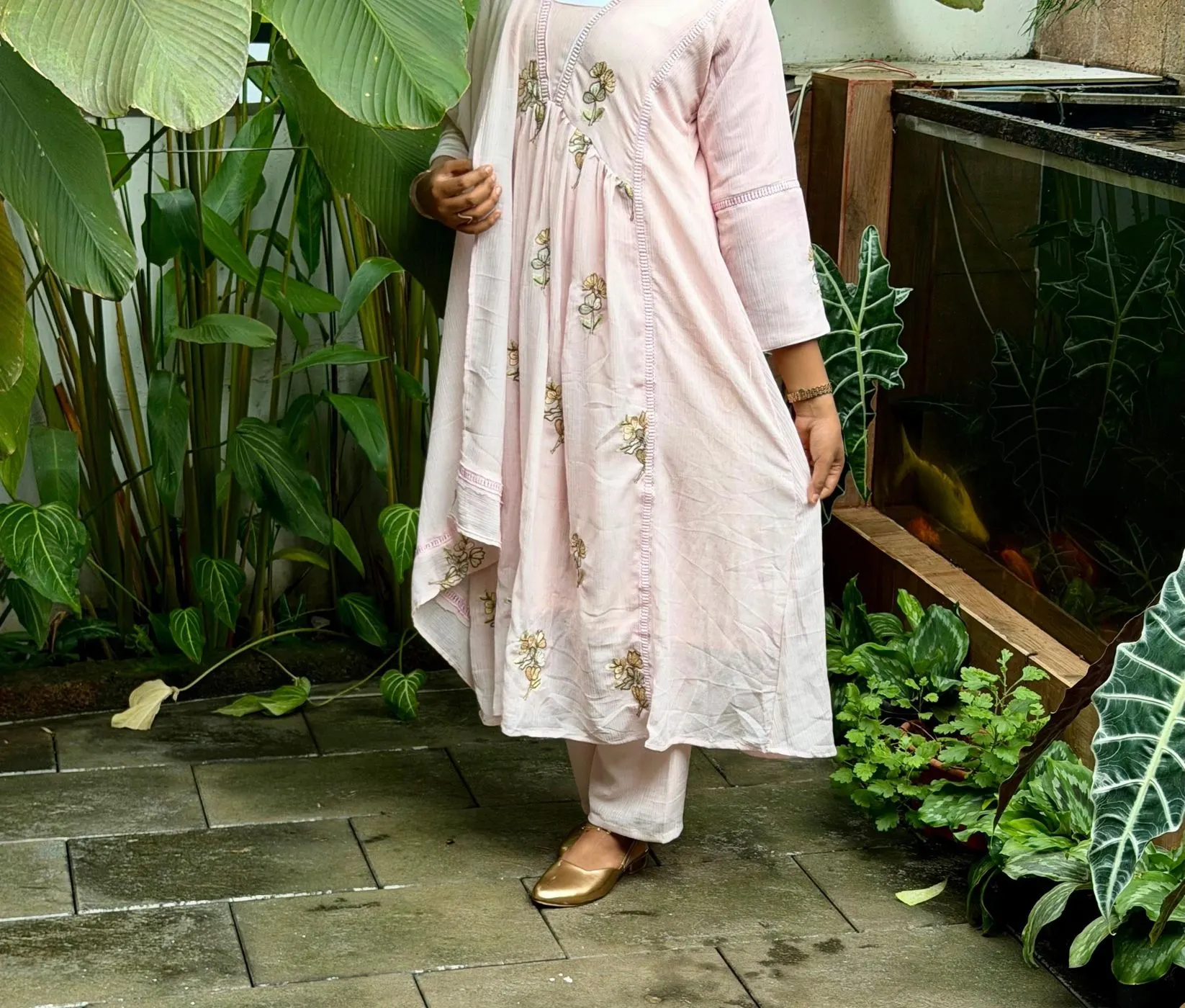 Premium Blush Pink Floral Embroidered Anarkali Set 5