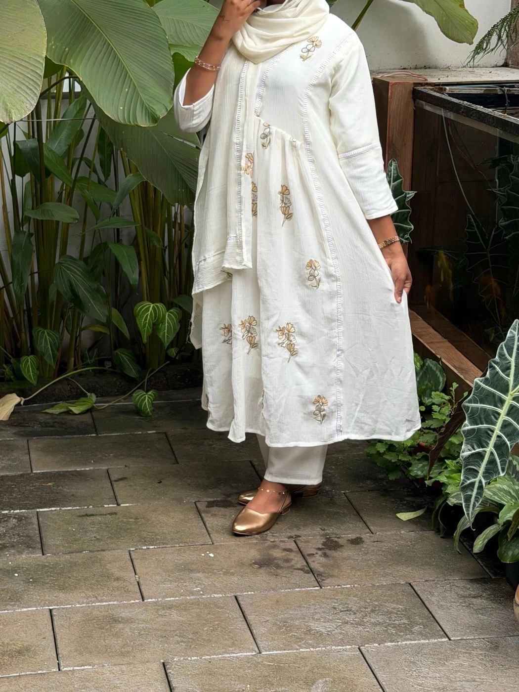 Premium Ivory White Floral Embroidered Layered Anarkali Set 1