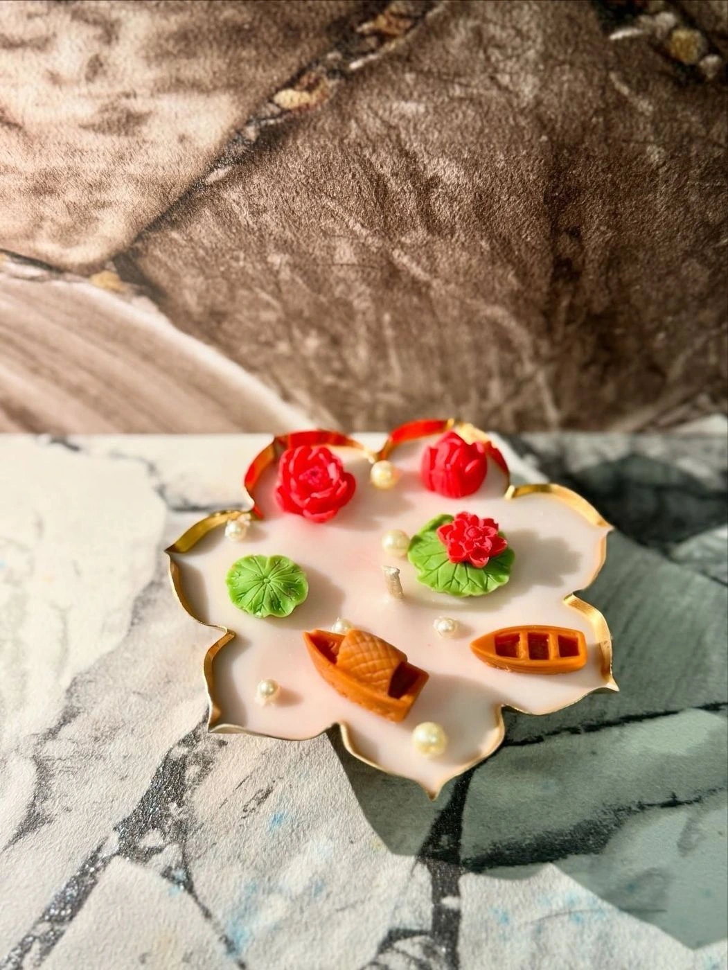 White lotus pond urli lotus scented