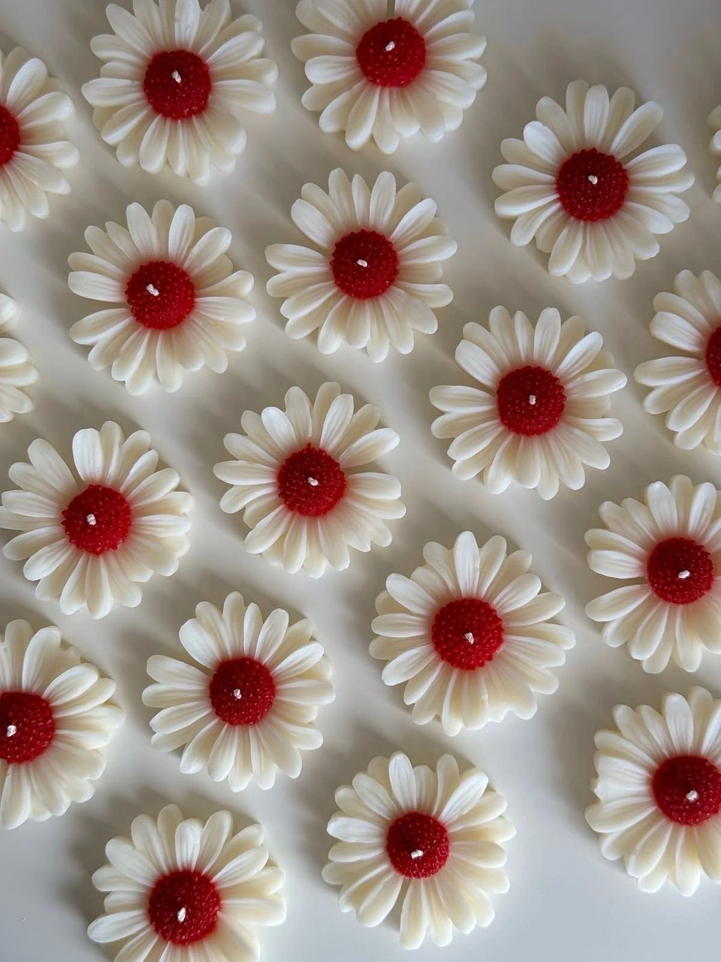 White Daisy candle 2 pcs