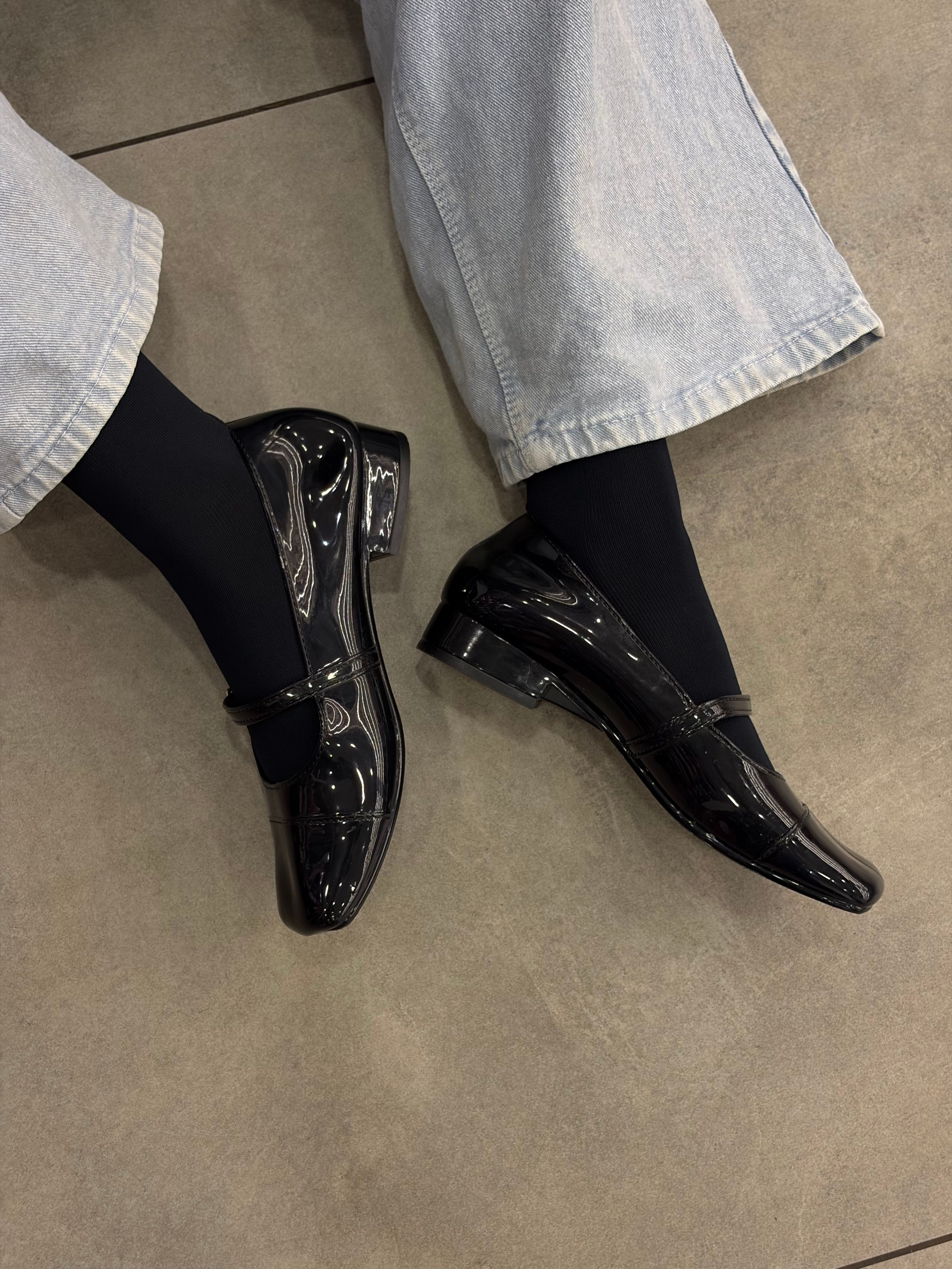 Water proof shoe