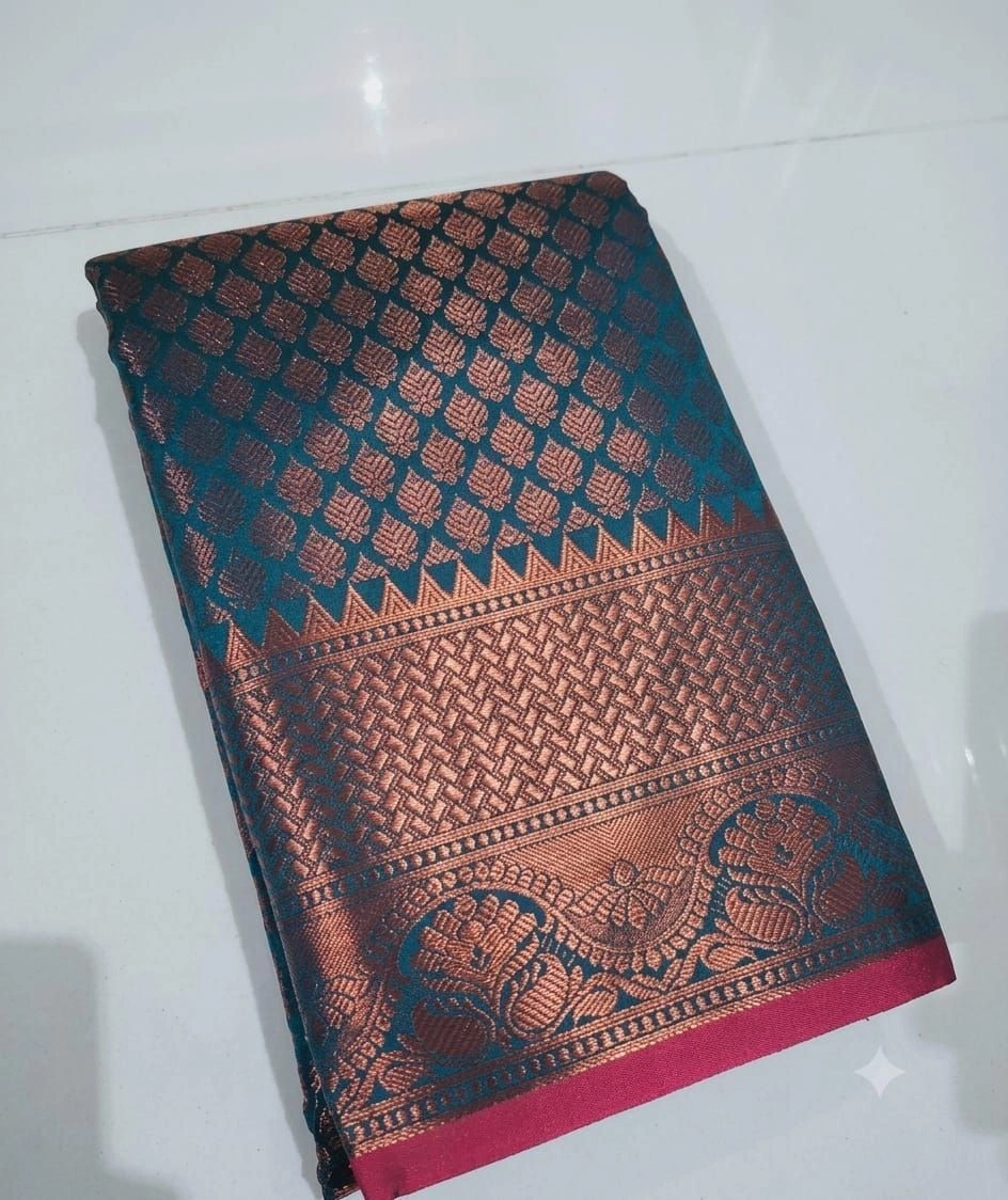 Kanjeevaram Jhalak Pattu Copper Zari Brocade Saree 2