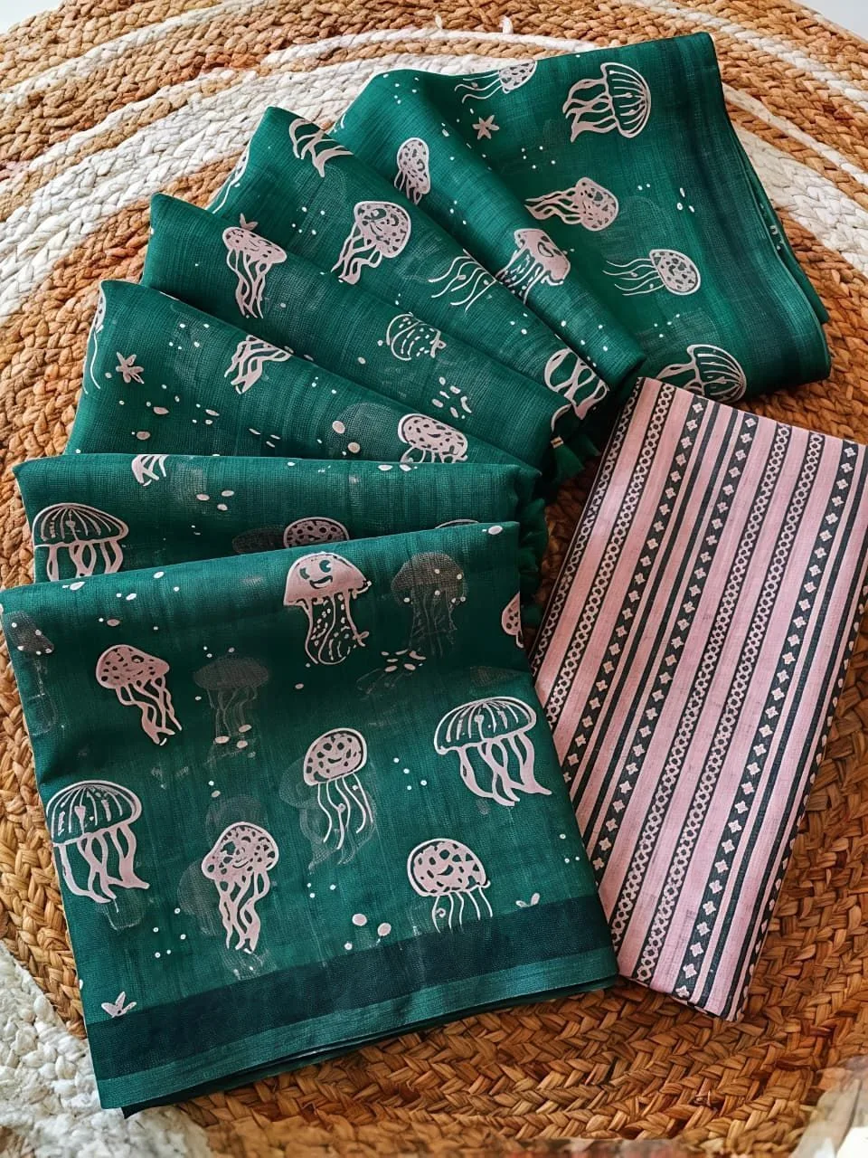 Soft and lightweight linen cotton Saree 4