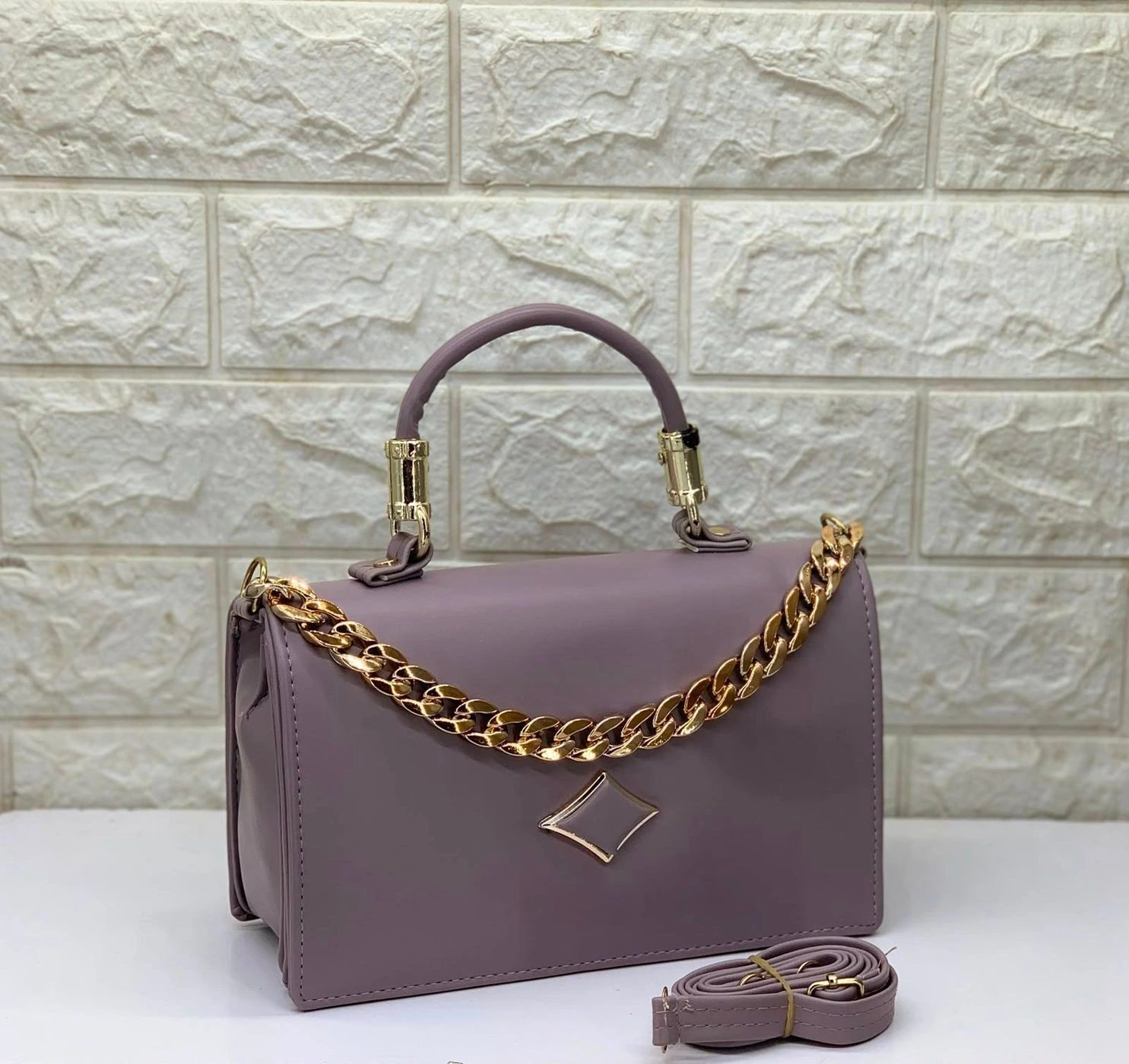 *Wonderful Sling Bag For Women And Girls*
❤️♥️✅❤️♥️ 4