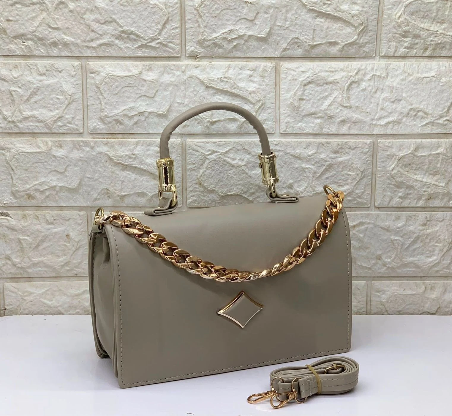 *Wonderful Sling Bag For Women And Girls*
❤️♥️✅❤️♥️ 5