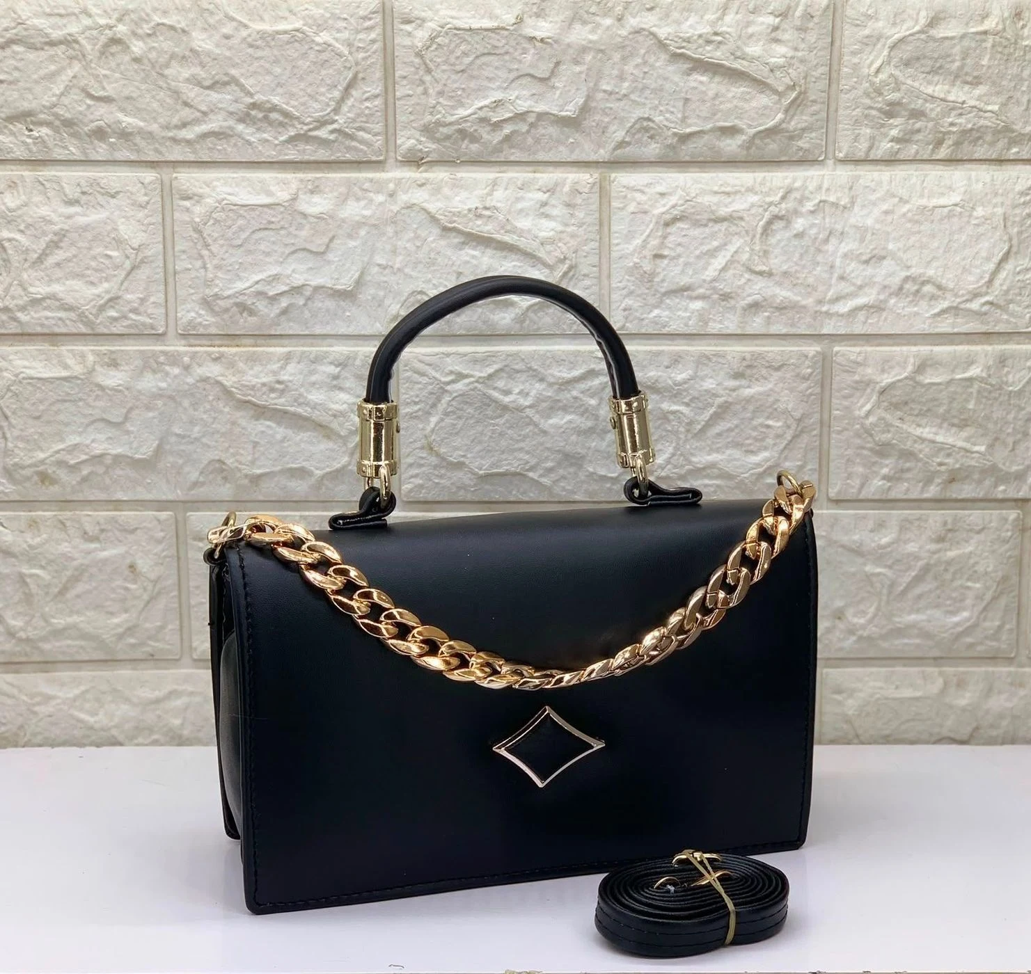 *Wonderful Sling Bag For Women And Girls*
❤️♥️✅❤️♥️ 6
