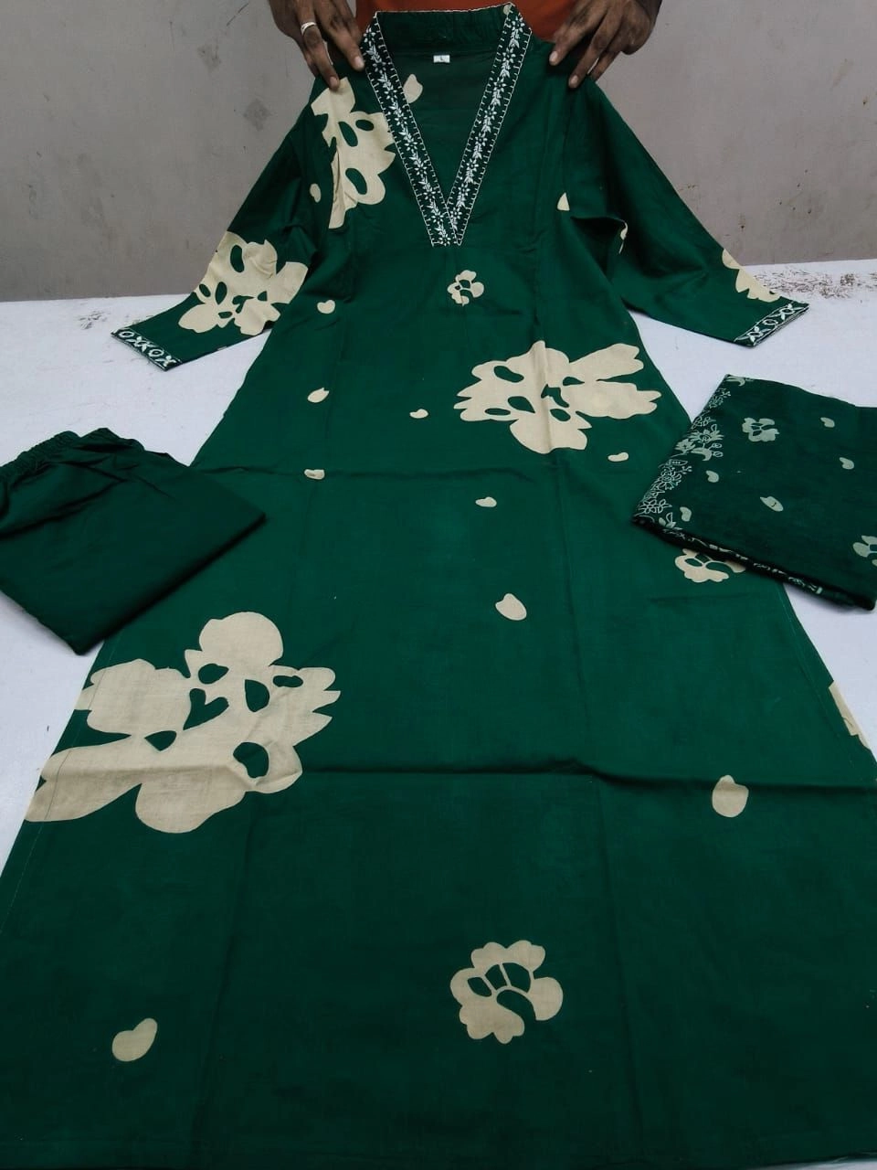 *Beautiful Cotton 3 PC 60*60 Kurtis with Mulmal duptta* 5
