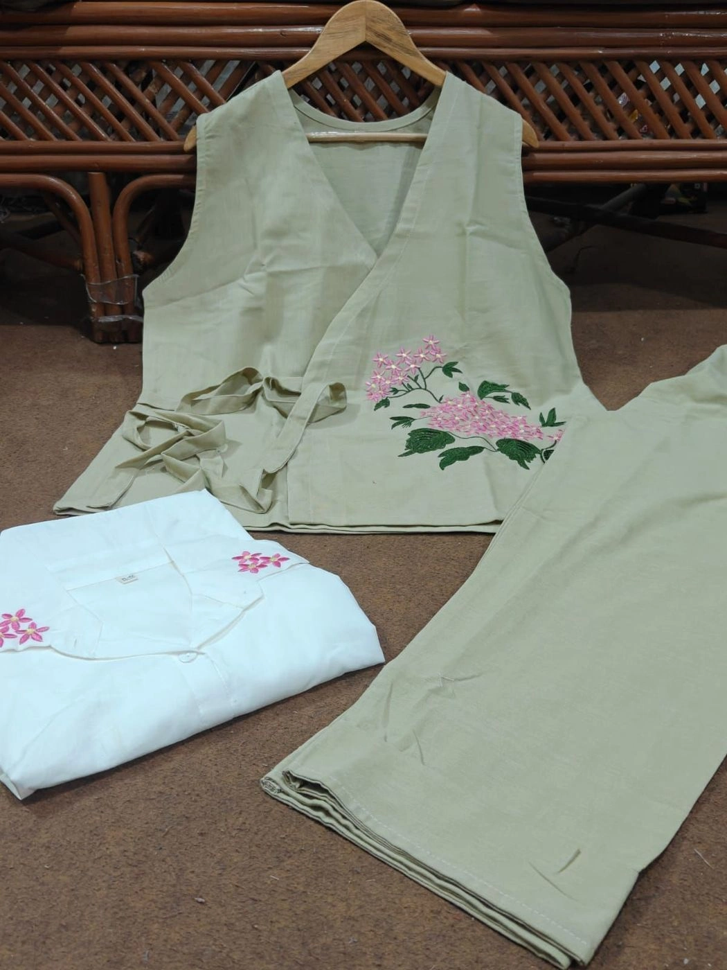 *Premium jute coord set* *detailed with embroidery* 4