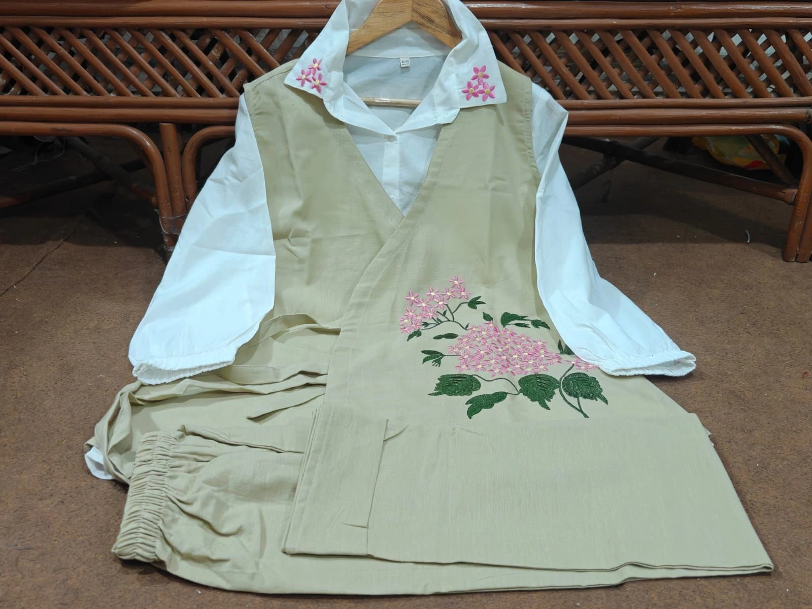 *Premium jute coord set* *detailed with embroidery* 6
