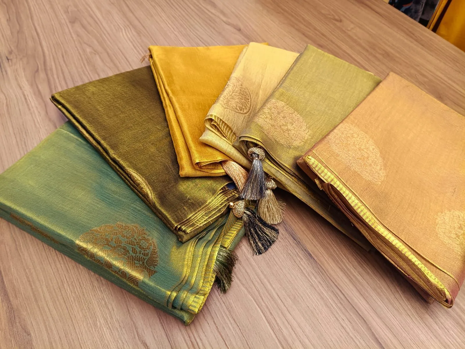 Temple wear elegant Tissue Saree 2