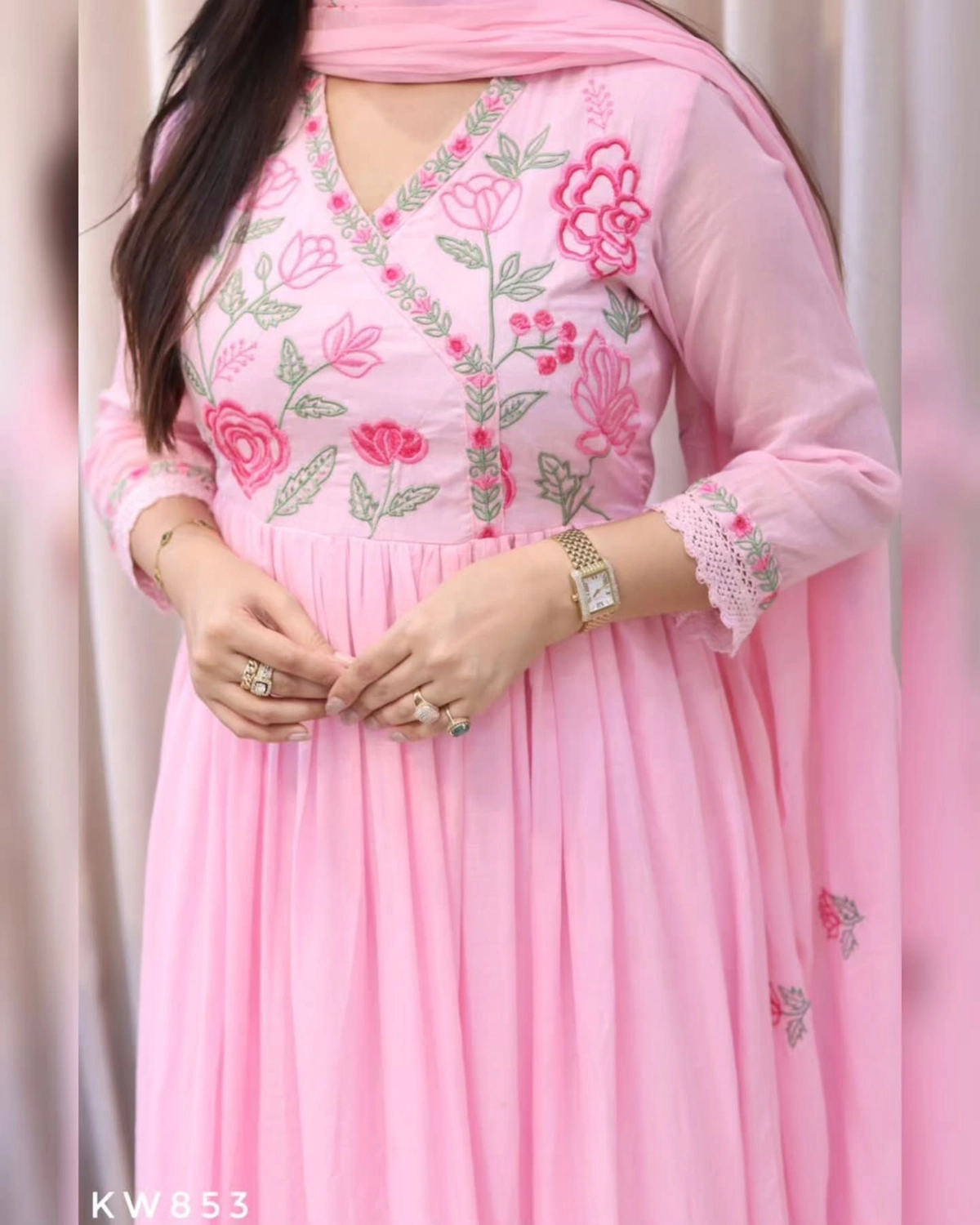 ANARKALI EMBROIDERY 
KURTA PANT WITH DUPPATA SET 9
