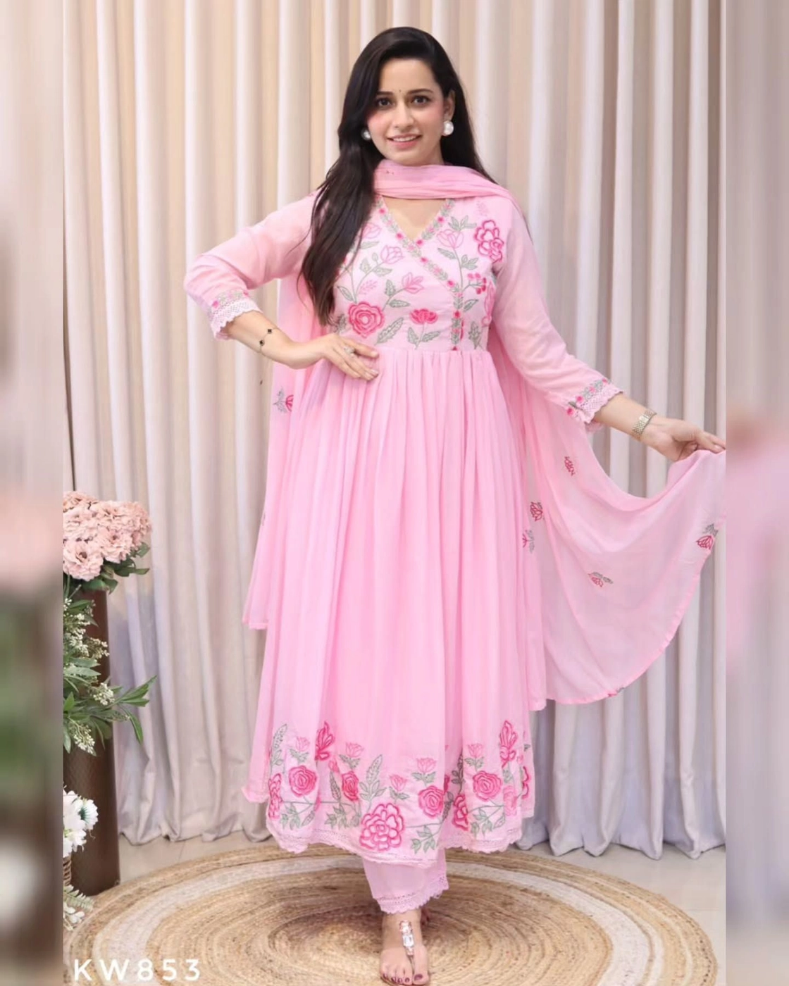 ANARKALI EMBROIDERY 
KURTA PANT WITH DUPPATA SET 10