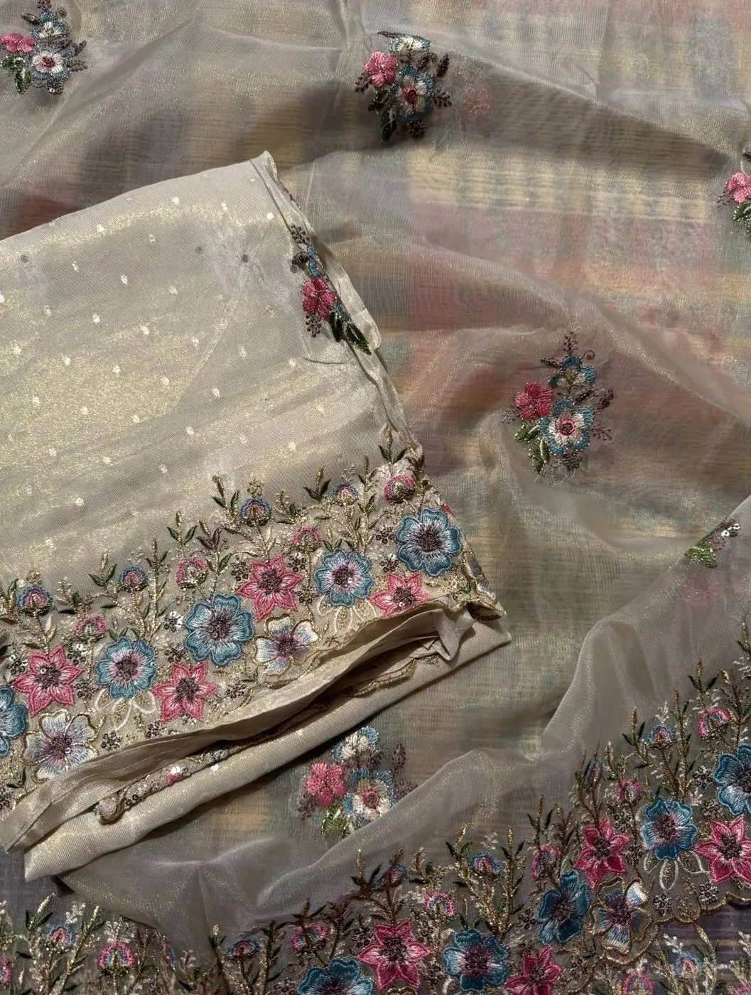 Shimmer silk unstitched