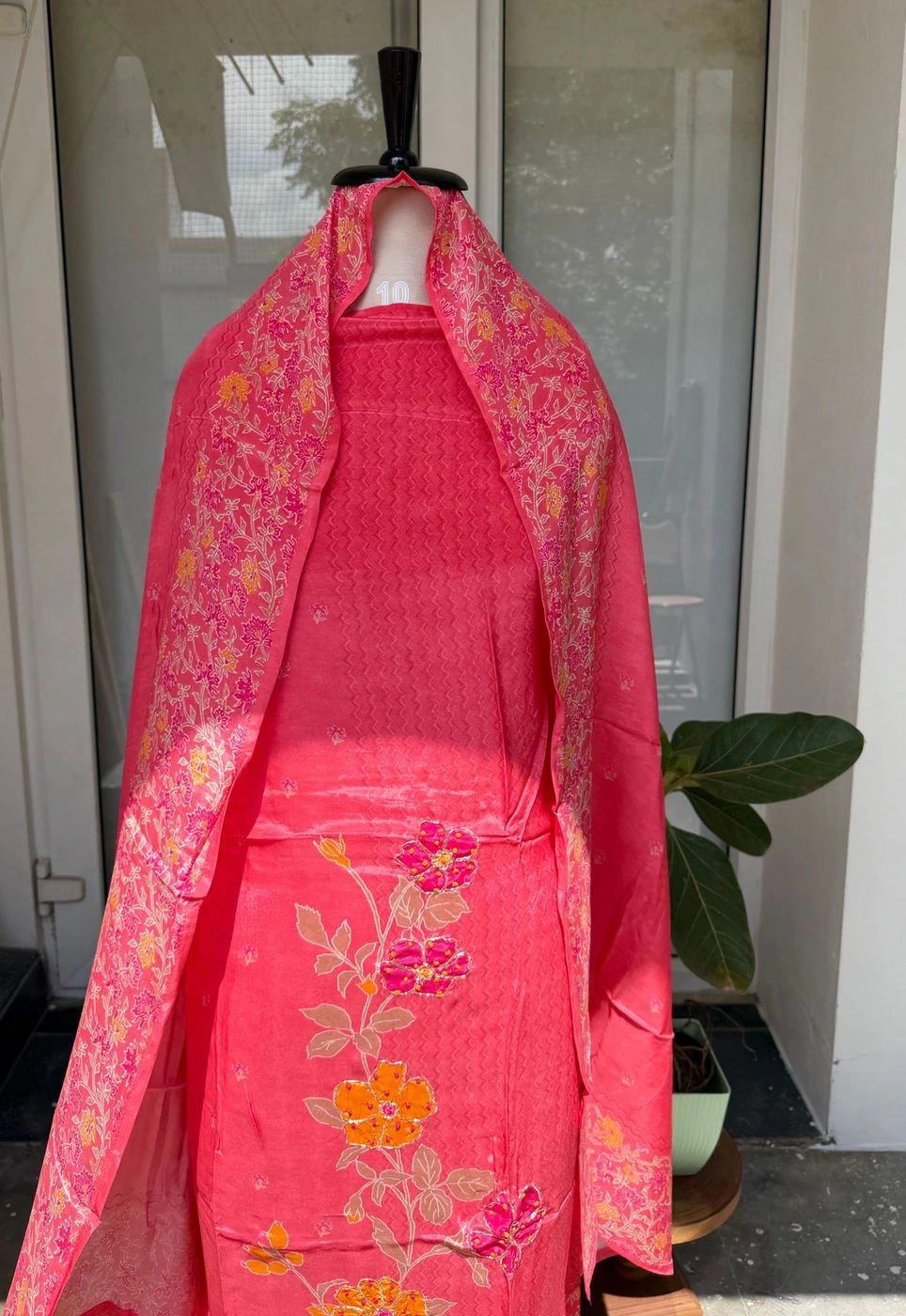Crape unstitched suit set