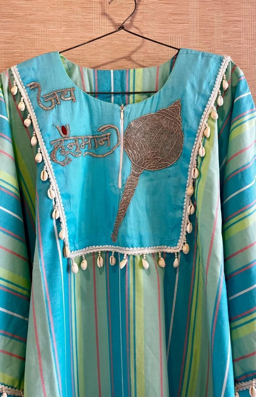 Blue liner cotton kaftan with silver zari embroidery