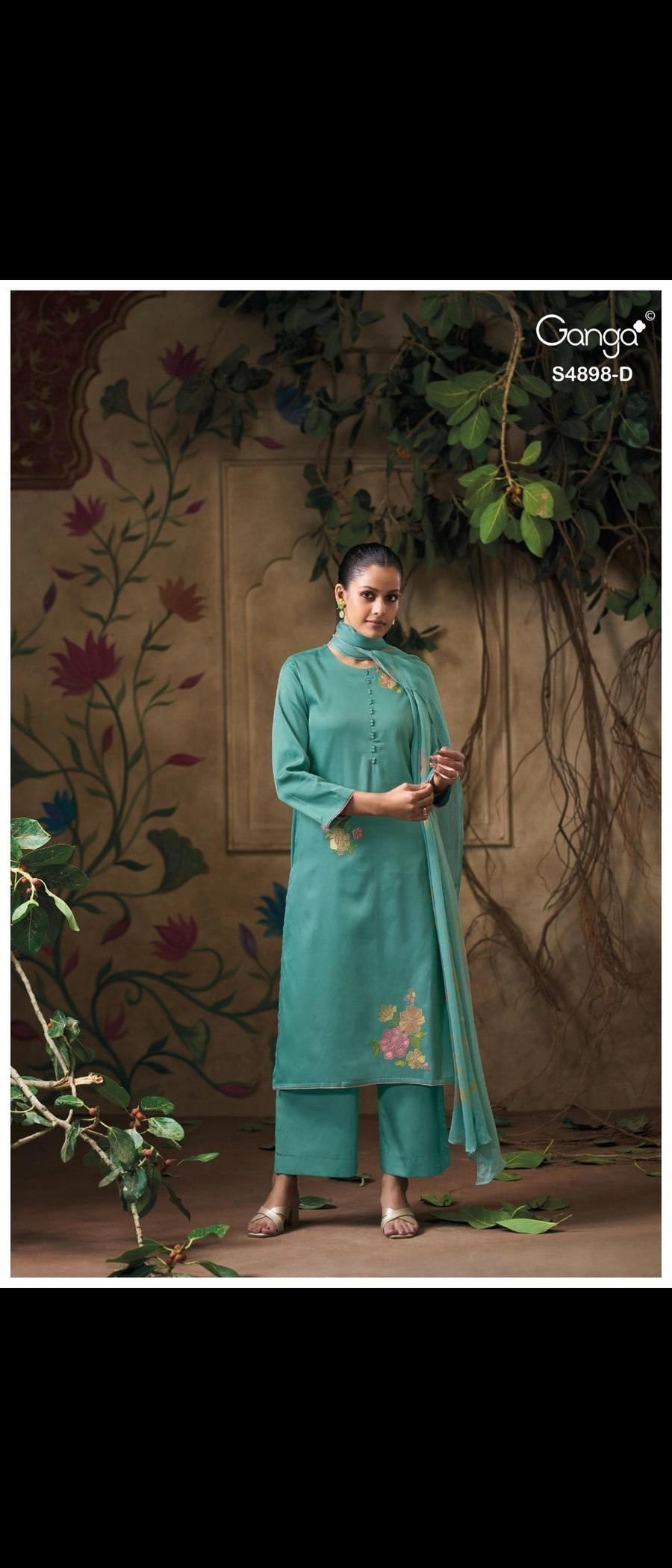 Ganga Ineza S4898 (Rs.1560 per piece: total 4 piece)