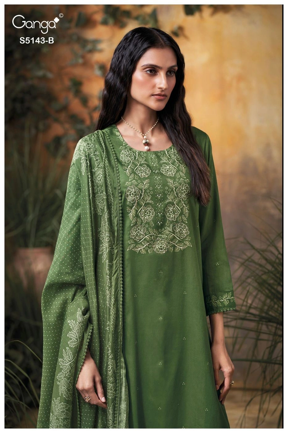 Ganga-urvita S5143(Rs.1760 per piece: total 4 piece) 2