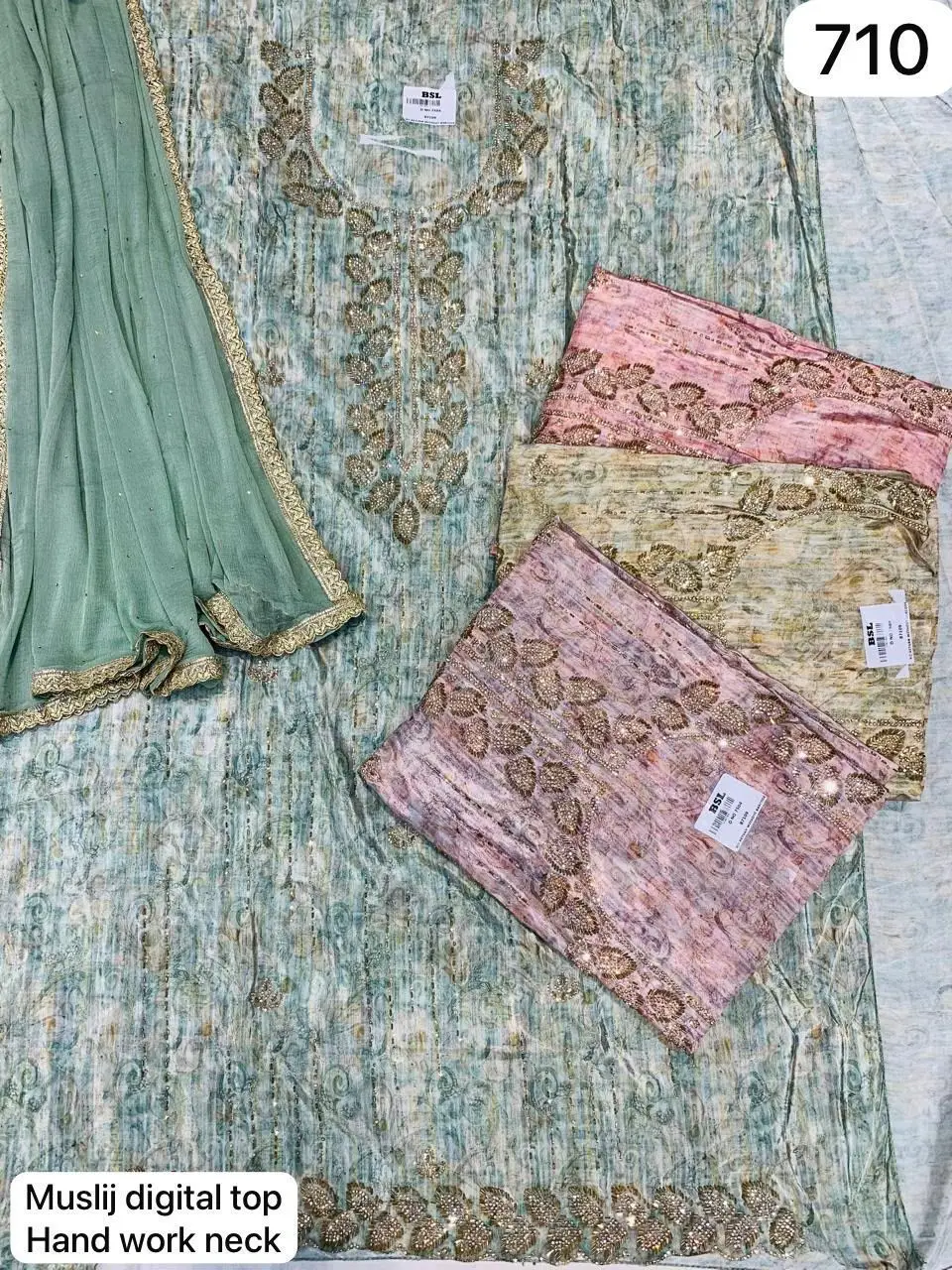 Muslin digital top
Hand work neck(Rs.710 per piece: total 4 piece)