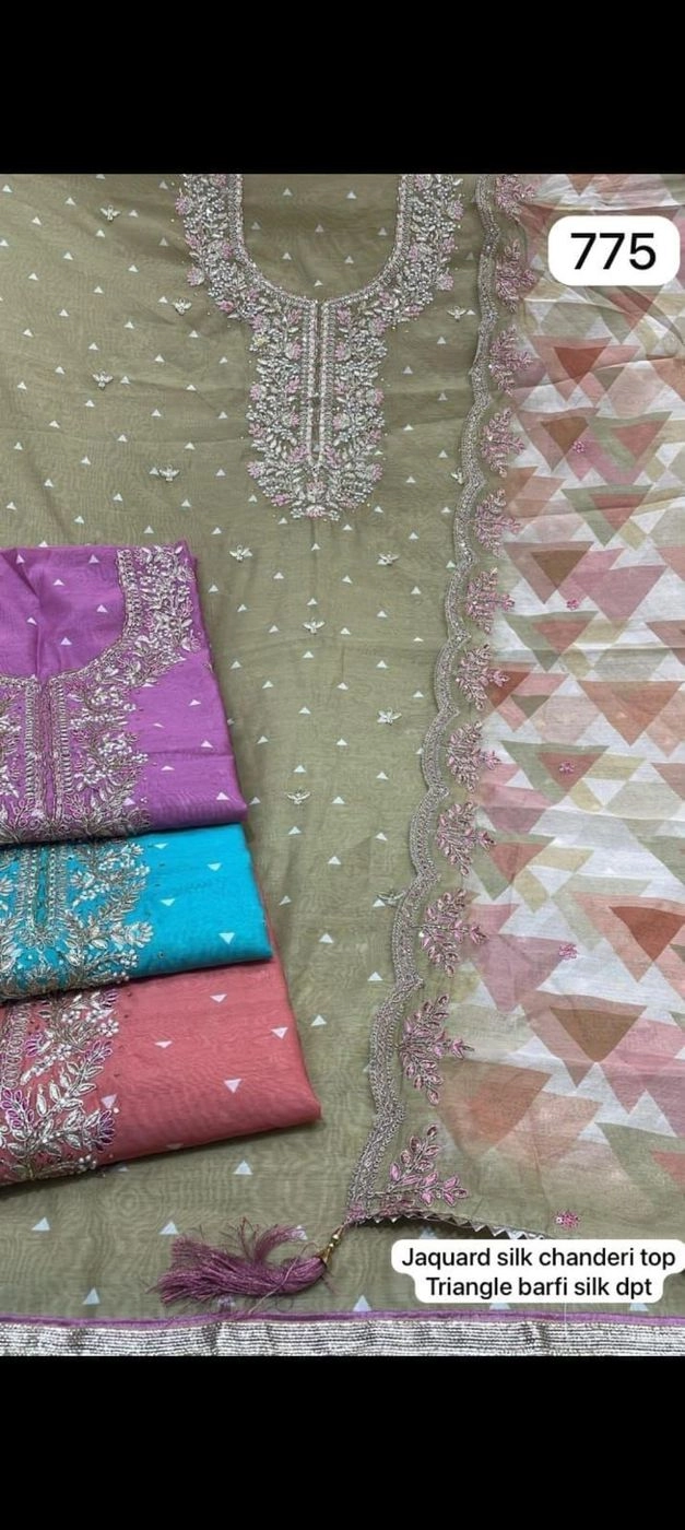 Top: Jaquard Silk Chanderi Top
Dupatta: Triangle Barfi Silk Dupatta(Rs.775 per piece: total 4 piece)