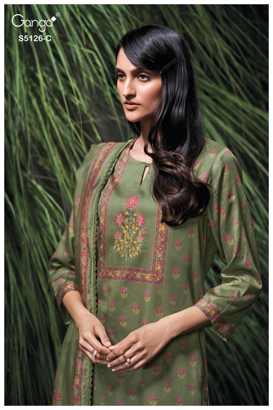Ganga-Anyaa
S5126(Rs.1705 per piece: total 4 piece) 5