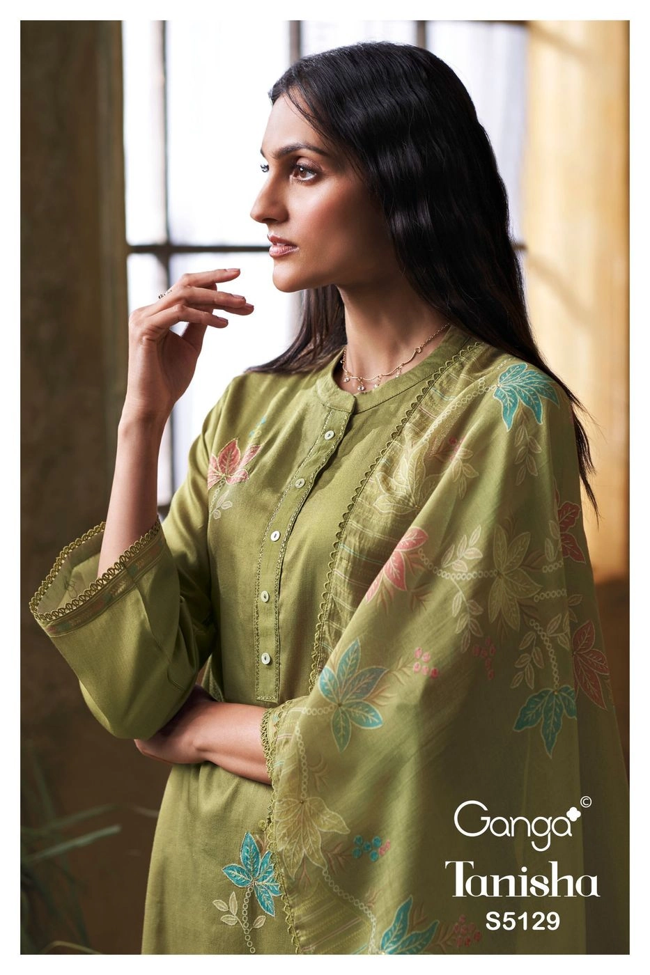 Ganga-Tanishq
S5129(Rs.1760 per piece: total 4 piece) 6