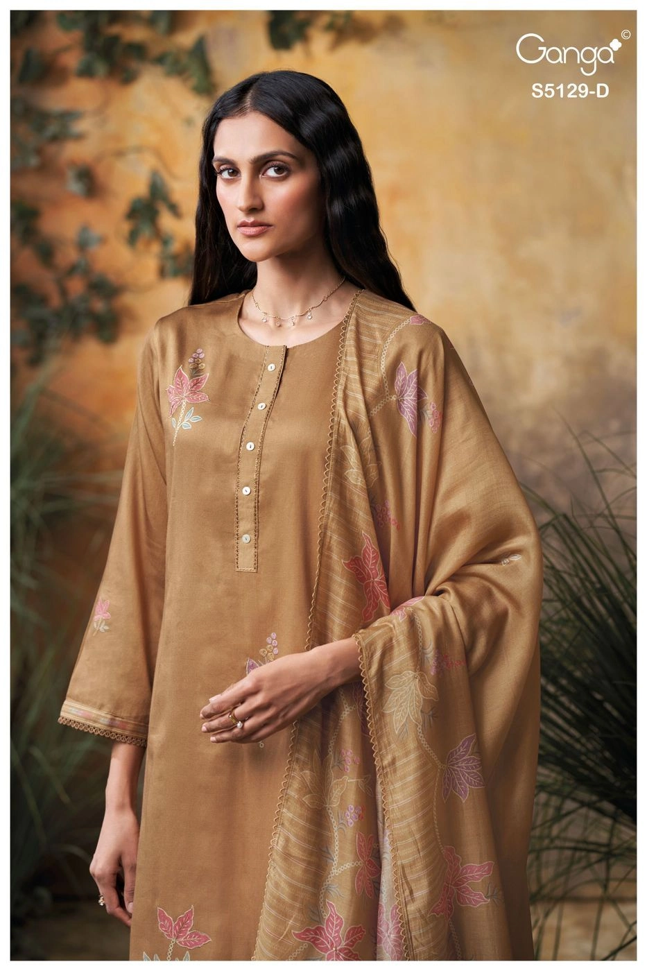 Ganga-Tanishq
S5129(Rs.1760 per piece: total 4 piece) 7