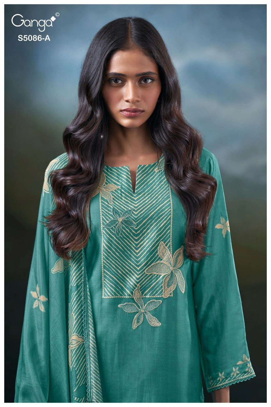 Ganga-Givanna
S5086(Rs.2090 per piece: total 2 piece) 1