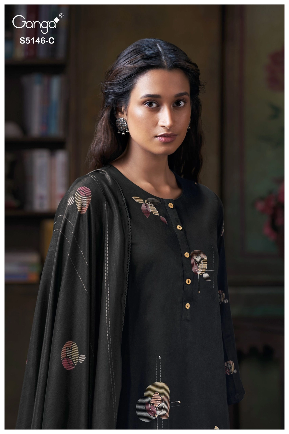Ganga-Vedvika
S5146(Rs.1760 per piece: total 4 piece) 5