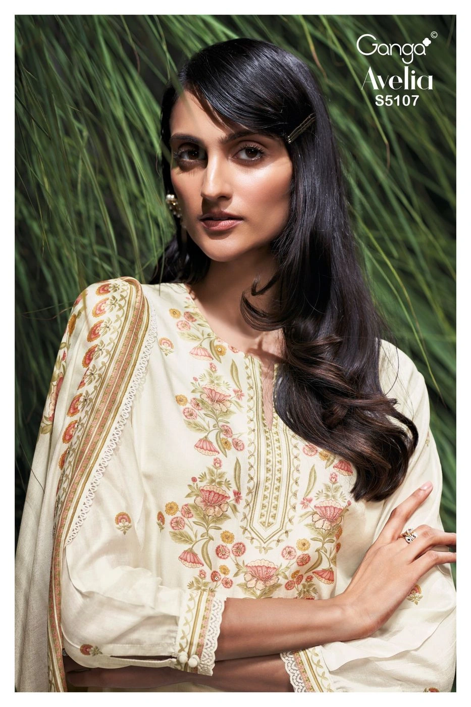 GANGA-Avelia
S5107(Rs.2110 per piece: total 2 piece) 1