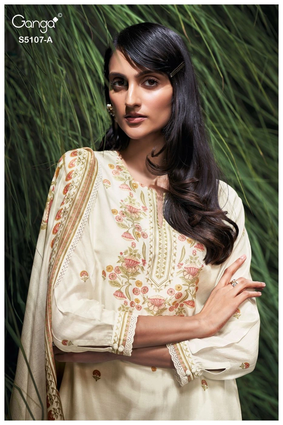 GANGA-Avelia
S5107(Rs.2110 per piece: total 2 piece) 2