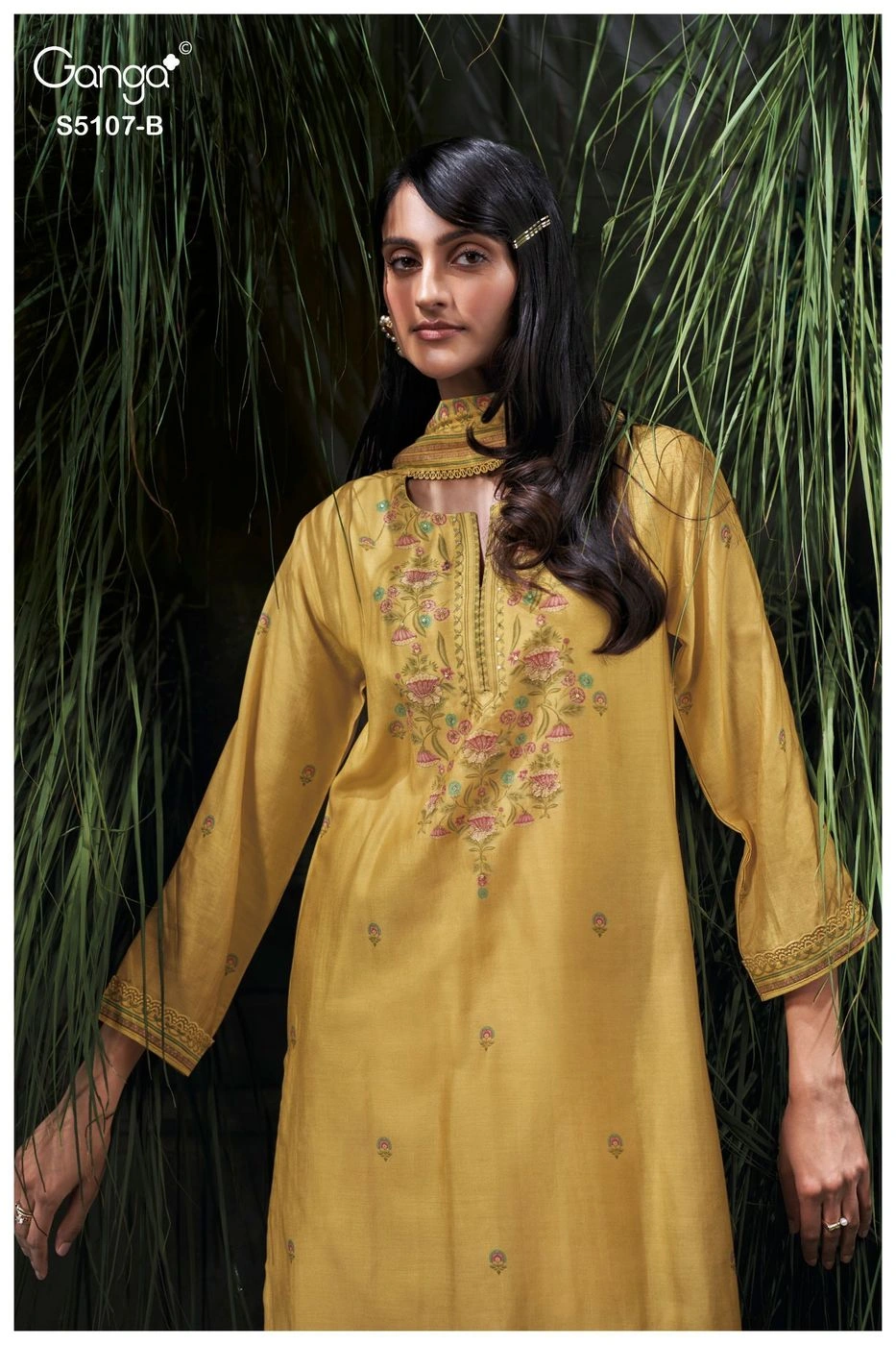 GANGA-Avelia
S5107(Rs.2110 per piece: total 2 piece) 5