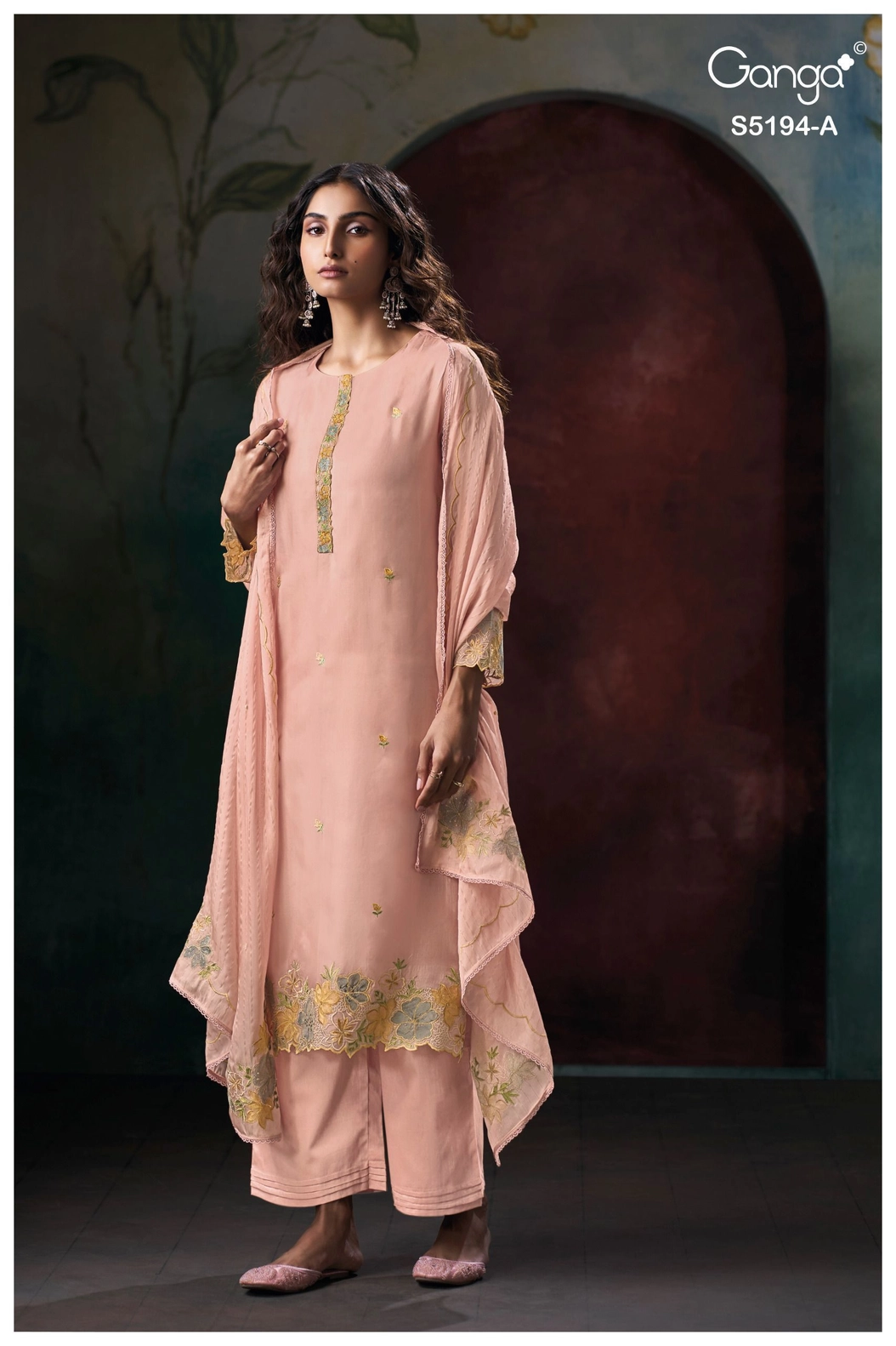 GANGA-Darshvi
S5194(Rs.2795 per piece: total 2 piece) 4