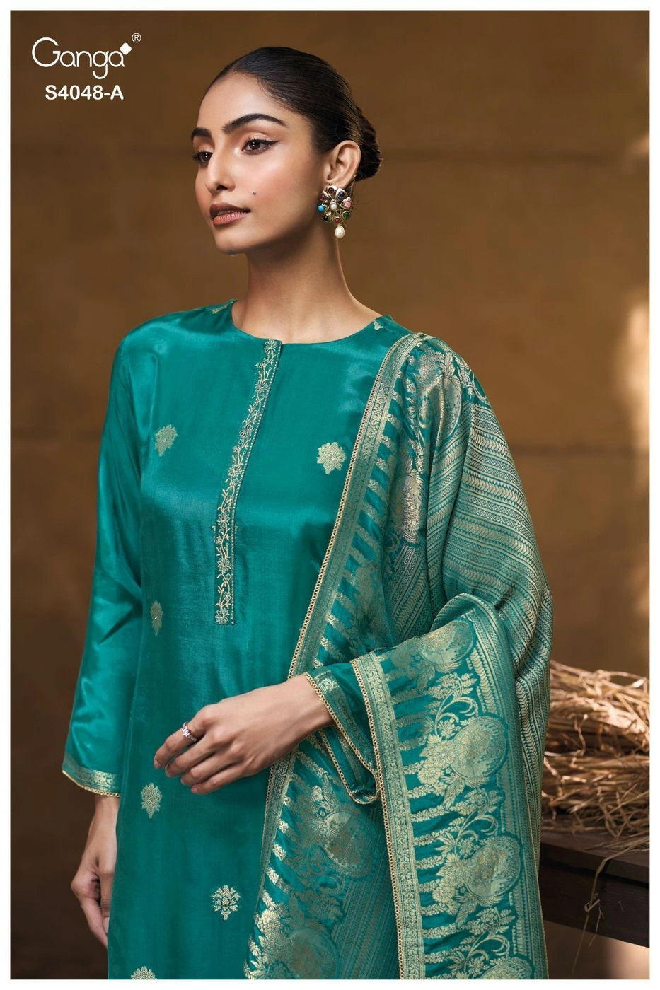 Ganga-Drita
S4048(Rs.2350 per piece: total 2 piece) 5