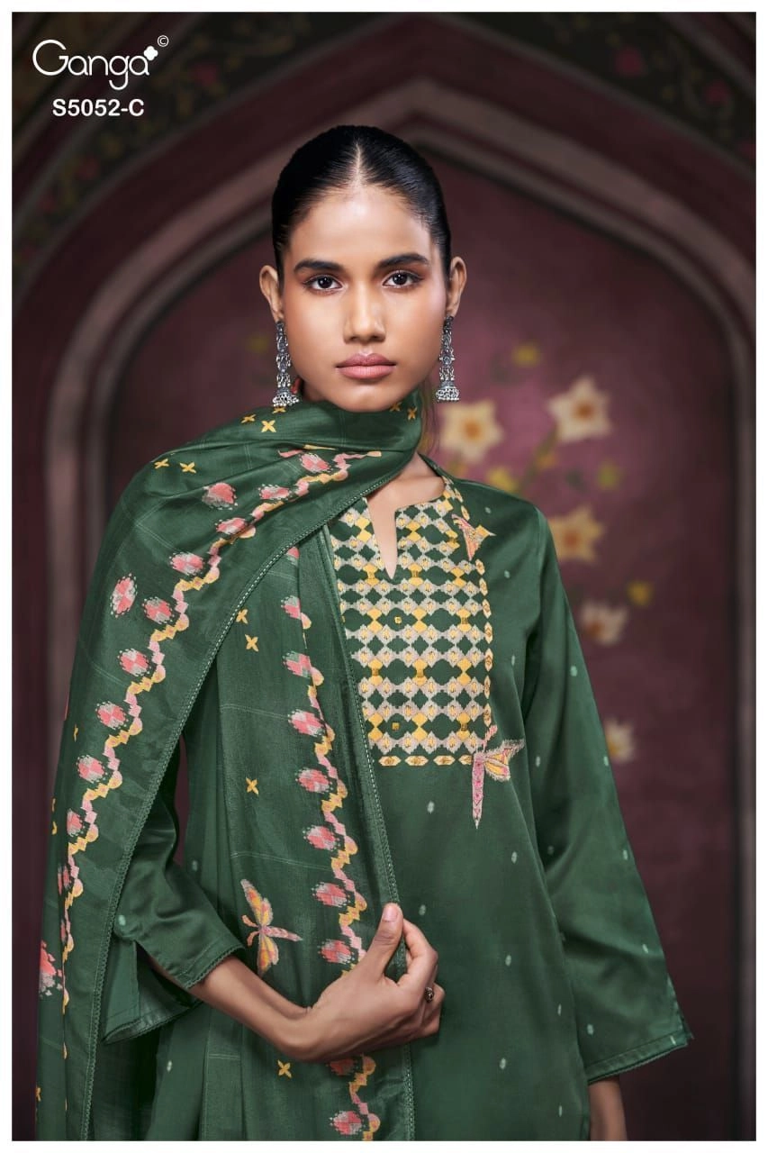 Ganga-Nyrisha
S5052(Rs.1760 per piece: total 4 piece) 5