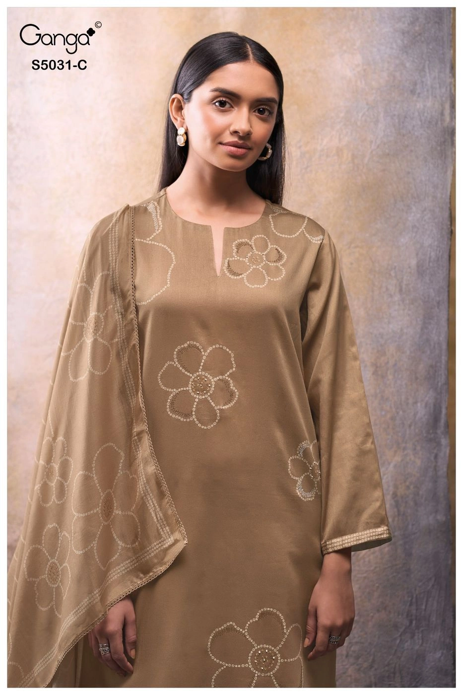 Ganga-Brivaa
S5031(Rs.1760 per piece: total 4 piece) 6