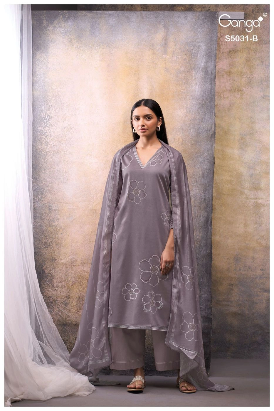 Ganga-Brivaa
S5031(Rs.1760 per piece: total 4 piece) 9