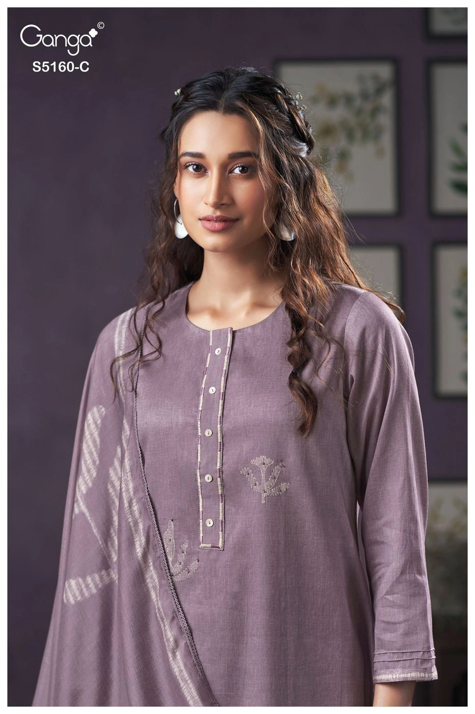 Ganga-CAMILLA
S5160(Rs.1795 per piece: total 4 piece) 8