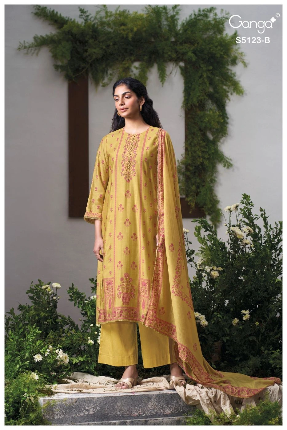 Ganga-Ahsaas
S5123(Rs.2110 per piece: total 2 piece) 4