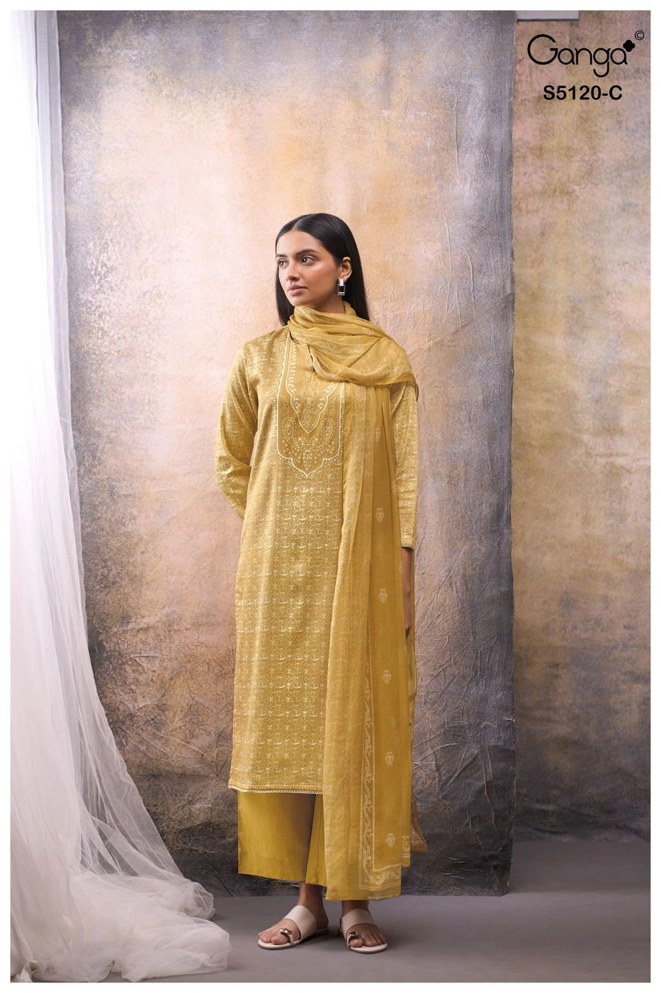 Ganga-Karolina
S5120(Rs.1675 per piece: total 4 piece) 6