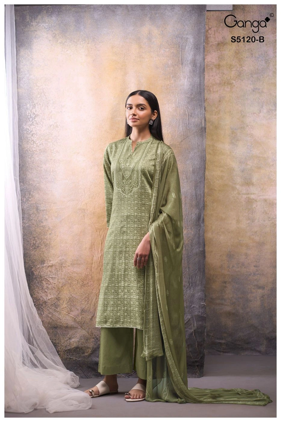 Ganga-Karolina
S5120(Rs.1675 per piece: total 4 piece) 8