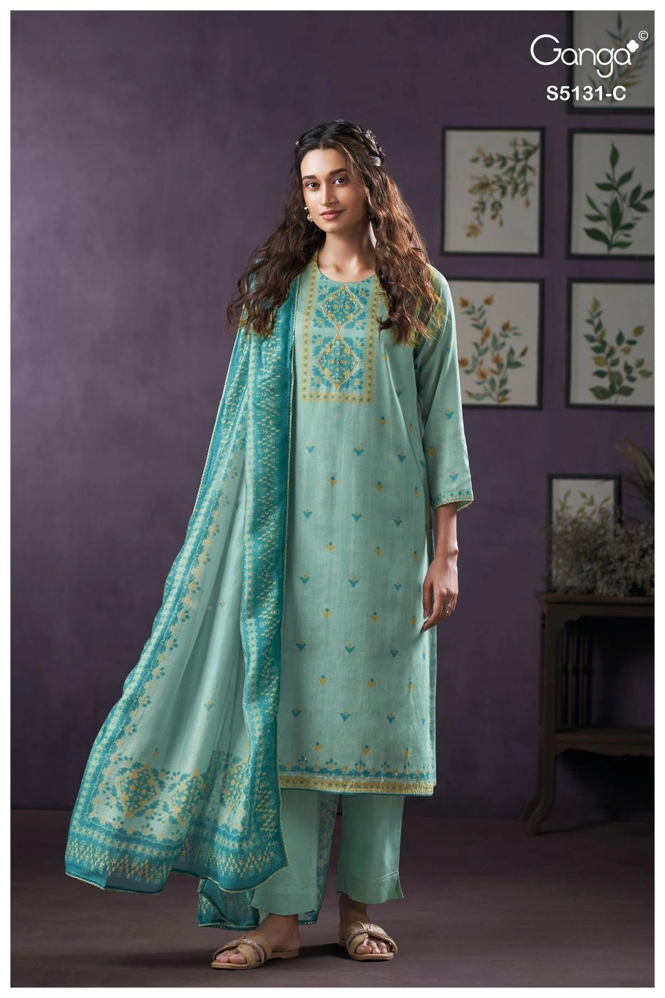 Ganga-KRYSTEN
S5131(Rs.1760 per piece: total 4 piece) 5