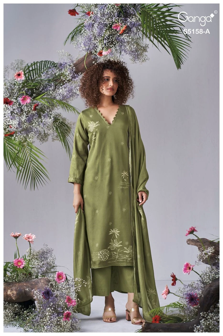 Ganga-Ilyssa
S5158(Rs.1760 per piece: total 4 piece) 2