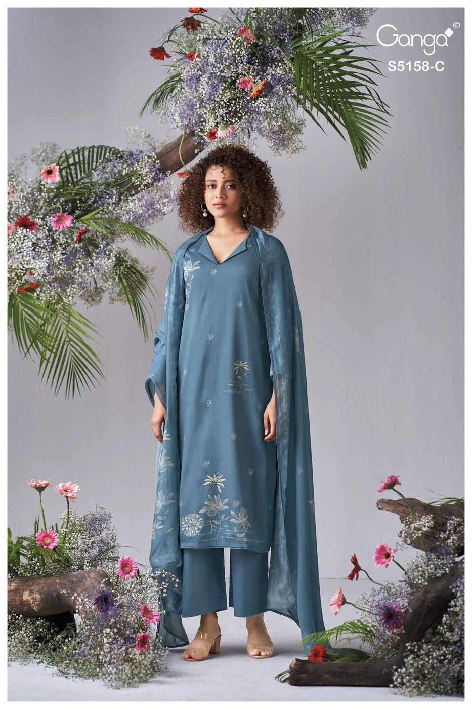 Ganga-Ilyssa
S5158(Rs.1760 per piece: total 4 piece) 9