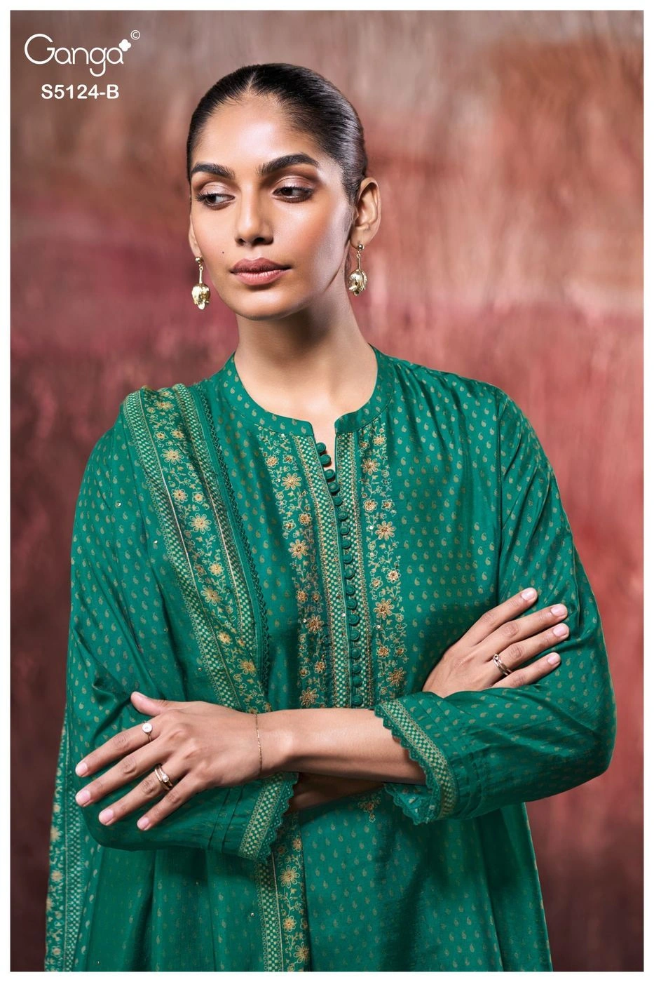 Ganga-Nitanshi
S5124(Rs.2350 per piece: total 2 piece)
