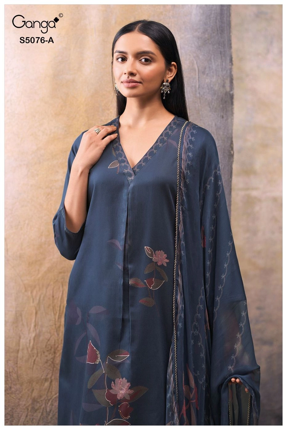 Ganga-Evelia
S5076(Rs.1795 per piece: total 4 piece) 5