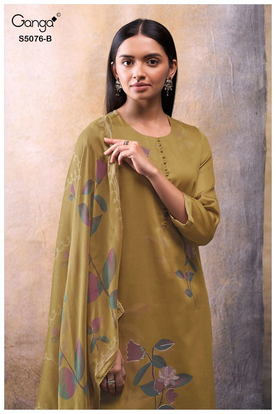 Ganga-Evelia
S5076(Rs.1795 per piece: total 4 piece) 8