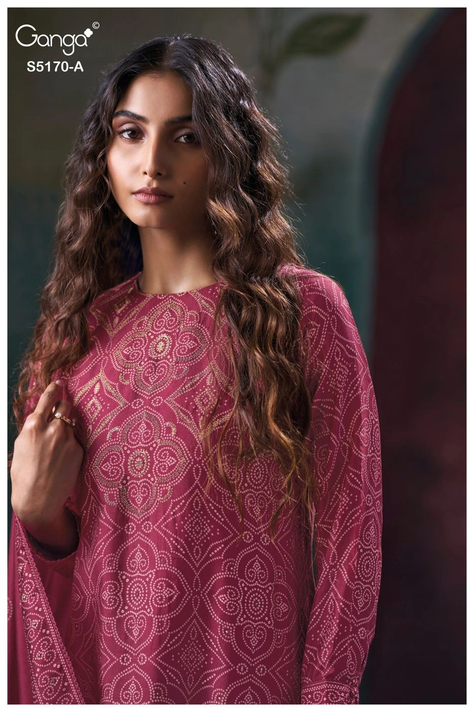 Ganga-Tanishi
S5172(Rs.2230 per piece: total 2 piece)